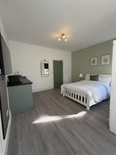 Nottingham Suites - 8