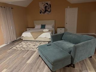 McKnight Manor 5BR 4 BA Delta Getaway in Mound Bayou - 1