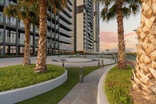 BLVD - Upgraded Highrise Suites - 4