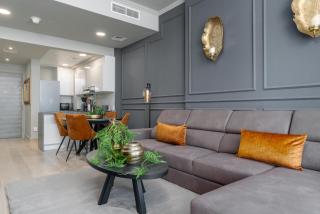 BLVD - Upgraded Highrise Suites - 2