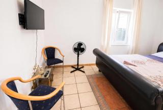 Elegant Villa with Free WiFi Sleeps 31 - 4