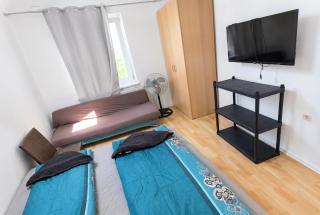 Elegant Villa with Free WiFi Sleeps 31 - 3