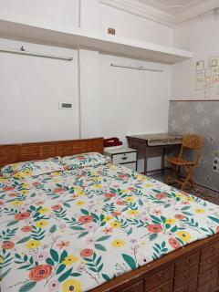 single room on ground floor - 0
