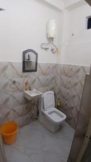 single room on ground floor - 6