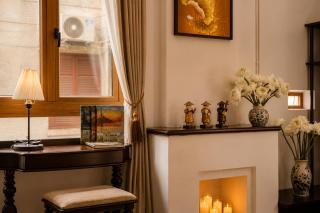 4 Bedroom French Villa in Trang Thi Str Central Hanoi by Lily Hidden Homestay - 1
