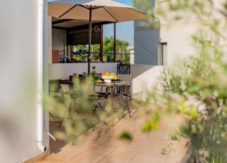 3BR Sunset View Retreat Steps from the Beach by Cyprus Horizons - 7