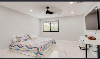 Private Florida Keys Family Retreat Pool, Dock Tropical Outdoor Living - 7