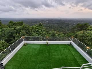 Skydale Villa - 4