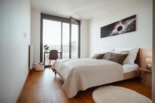 Elegant Smíchov Apartment with Balcony - 2