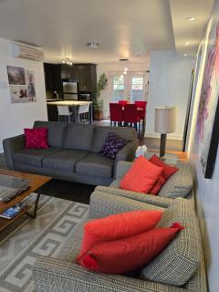 Beautiful private full condo - 0