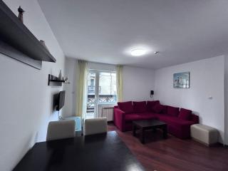 1 Two bed flat with shared indoor swimming pool - 8