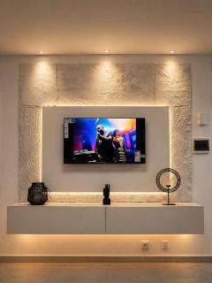 Bmb house BW - 0
