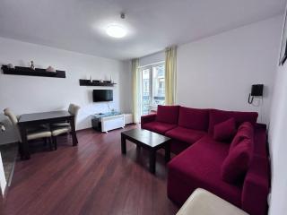 1 Two bed flat with shared indoor swimming pool - 1