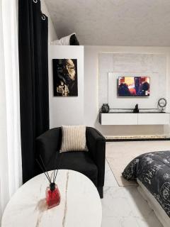 Bmb house BW - 4