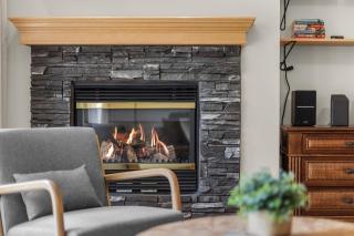 Quaint Canmore Basecamp Views - 1