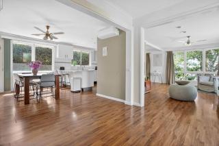 Spacious 4BR Home With Secure ParkingNear to Mall - 1