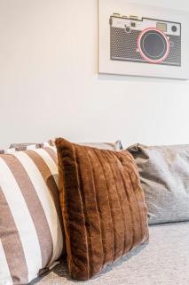 City View 2BR With Parking Step To Tram - 1