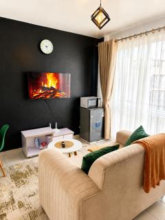 Modern Ngong Rd Studio With Pool, Parking & WiFi - Legatus Cozy Studios - 9
