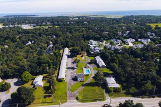 The Chatham Motel - 9