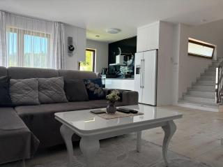 Glamoon Mountain Apartment with Jacuzzi and Sauna, Nowy Targ - 7