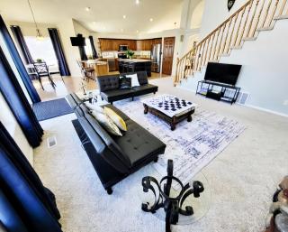 The Grove, Spacious Private country Estate, 15 plus beds, 6 rooms, large dining capacity - 2