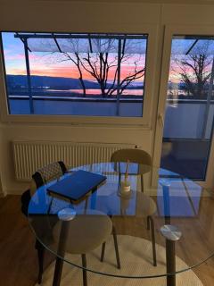 Sunset Seeblick Apartment mit großer Terasse - 7