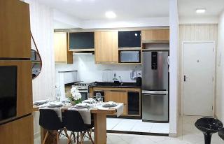 Apto 2 Completo com Varanda Gourmet, Ar Condicionado, Piscina, Sauna e Sala Jogos - 0