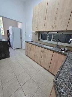 Beautifully renovated 120 sqm apartment away from home in Haifa! הנגב 48 - 1
