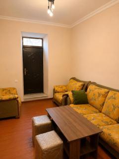 Cozy Home Near Zvartnots Airport - 3
