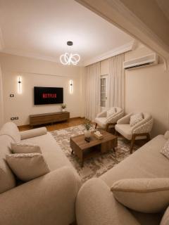 Royal 3BR Apartment in Zamalek - 0