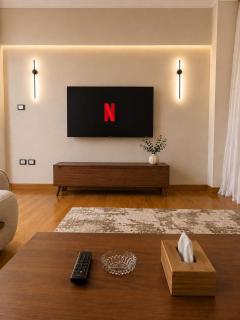 Royal 3BR Apartment in Zamalek - 8