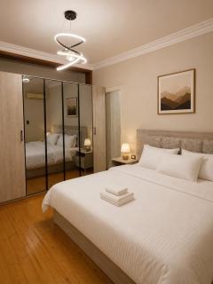 Royal 3BR Apartment in Zamalek - 7