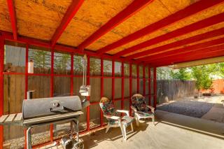 Walk to Downtown Roswell! Quaint Home w/ Patios - 9