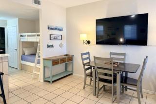 Morningside #201 Lovely condo close to beach access - 3