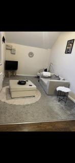 Stunning Well Appointed Apartment - 3
