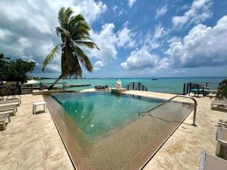 Seven Mile View #3B - Oceanfront Studio & Pool - 2