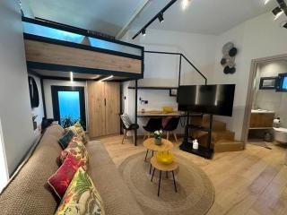 La Petite Mansion, next to the city center! - Volos - 8