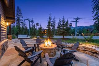 Stunning 5BR Shock Hill Mansion- Steps To Gondola - 6