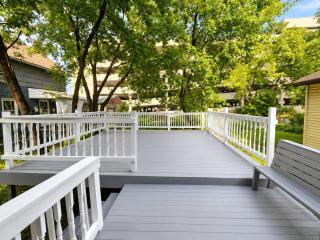 Your Niagara Falls Getaway 4BR Home for 7 - 6