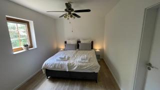 Rose & Oak Apartment - 8