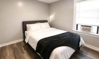 Charming Niagara Falls Home 3BR Sleeps 8 - 4