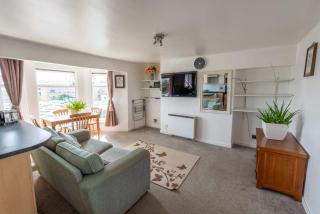 Comfortable 1-Bed Flat in Devonport by MCPI Hosting, Ideal for Contractors & Business Stays with Free WiFi & Full Kitchen - 4