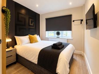 S10, Canterbury Ensuite, Wifi, Parking, Long stay - 1