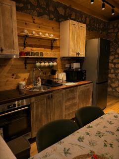 Arhetip, Djedova Villa - 2