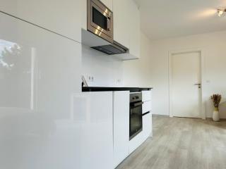 Modern Apartment with Balcony & Free Parking - 2