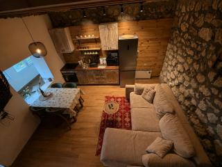 Arhetip, Kikina Villa - 1