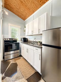 Lakefront Studio Near Universal & Sea world - 6