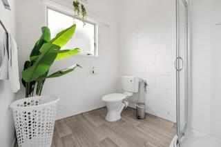 3BRM House in Auckland - Walk to Train, Lynn Mall and Westgate - 1