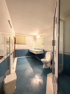 RockCliff Resort - 4Bedroom Apartment at Kashmir Point - 5 Min to GPO - 7