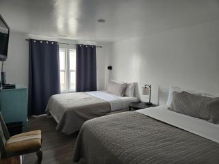 Sundowner Inn - 2